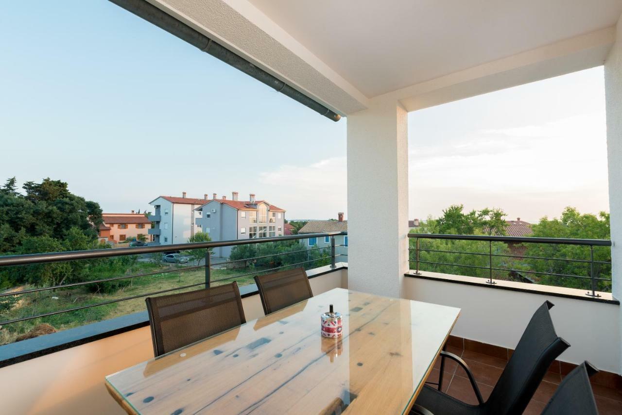 Villa Anja 2Nd Floor Peroj Luaran gambar