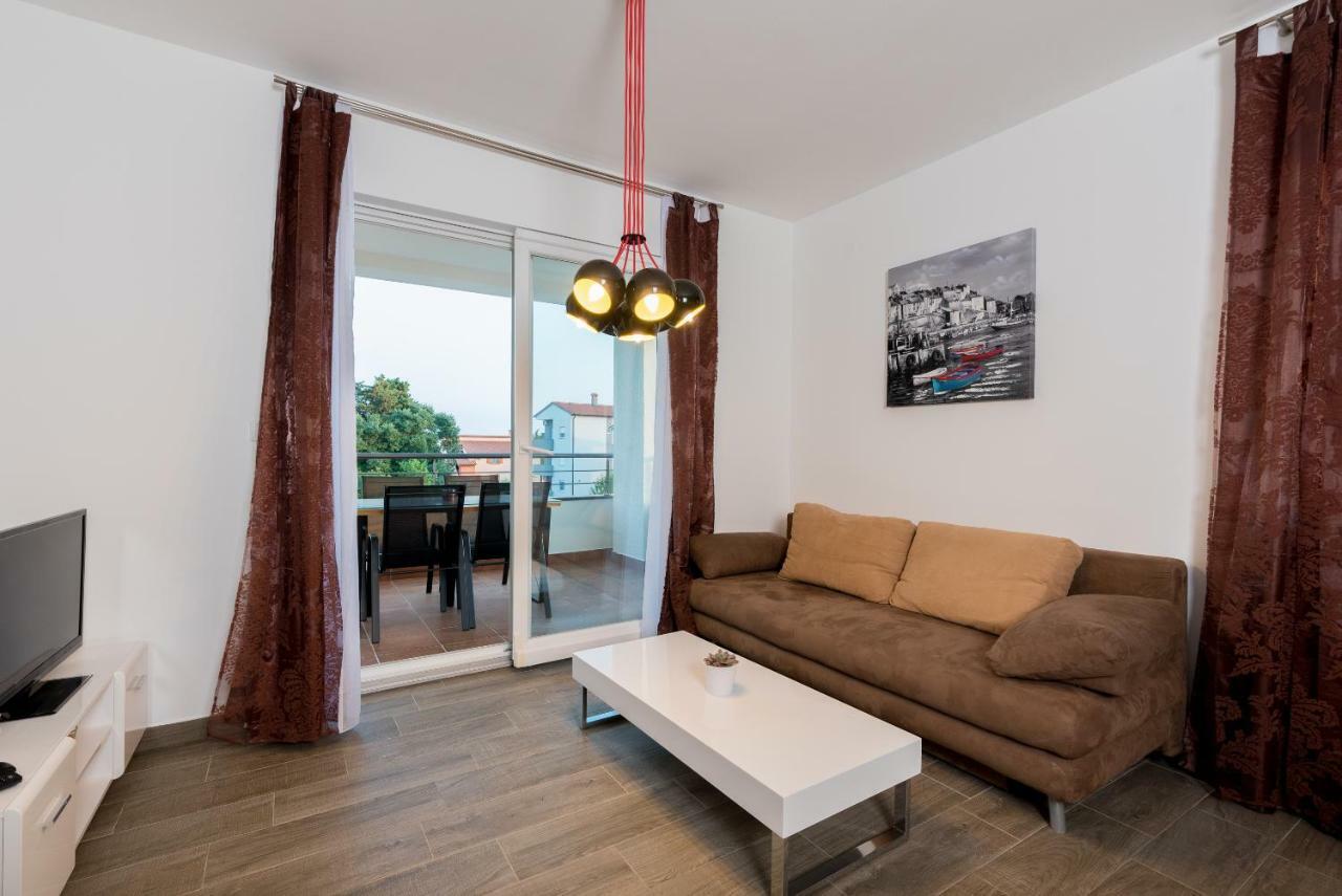 Villa Anja 2Nd Floor Peroj Luaran gambar